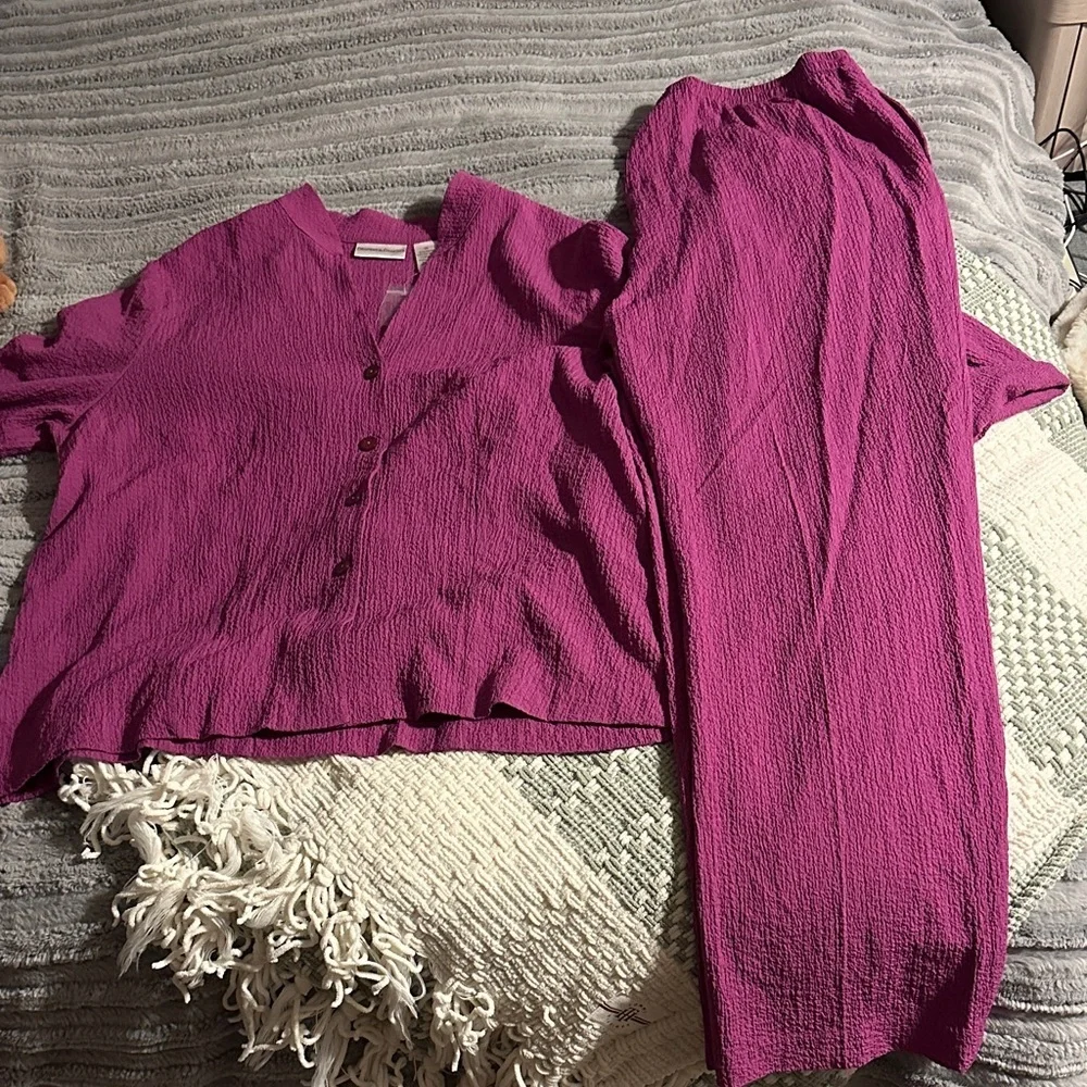 NWOT women’s drapers & Damon’s set - Picture 1 of 8